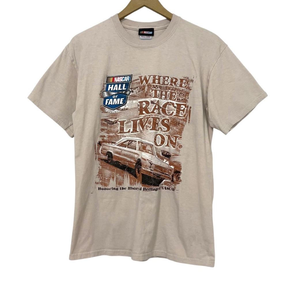 Vintage NASCAR Hall Of Fame Medium Tan Where The Race Lives On Graphic Tee Shirt